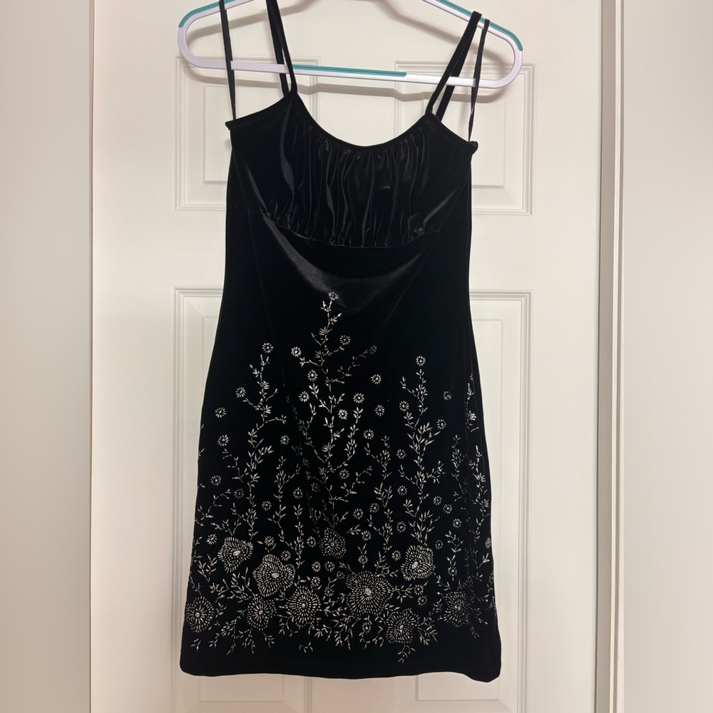 Elegant Black Floral Mini Dress